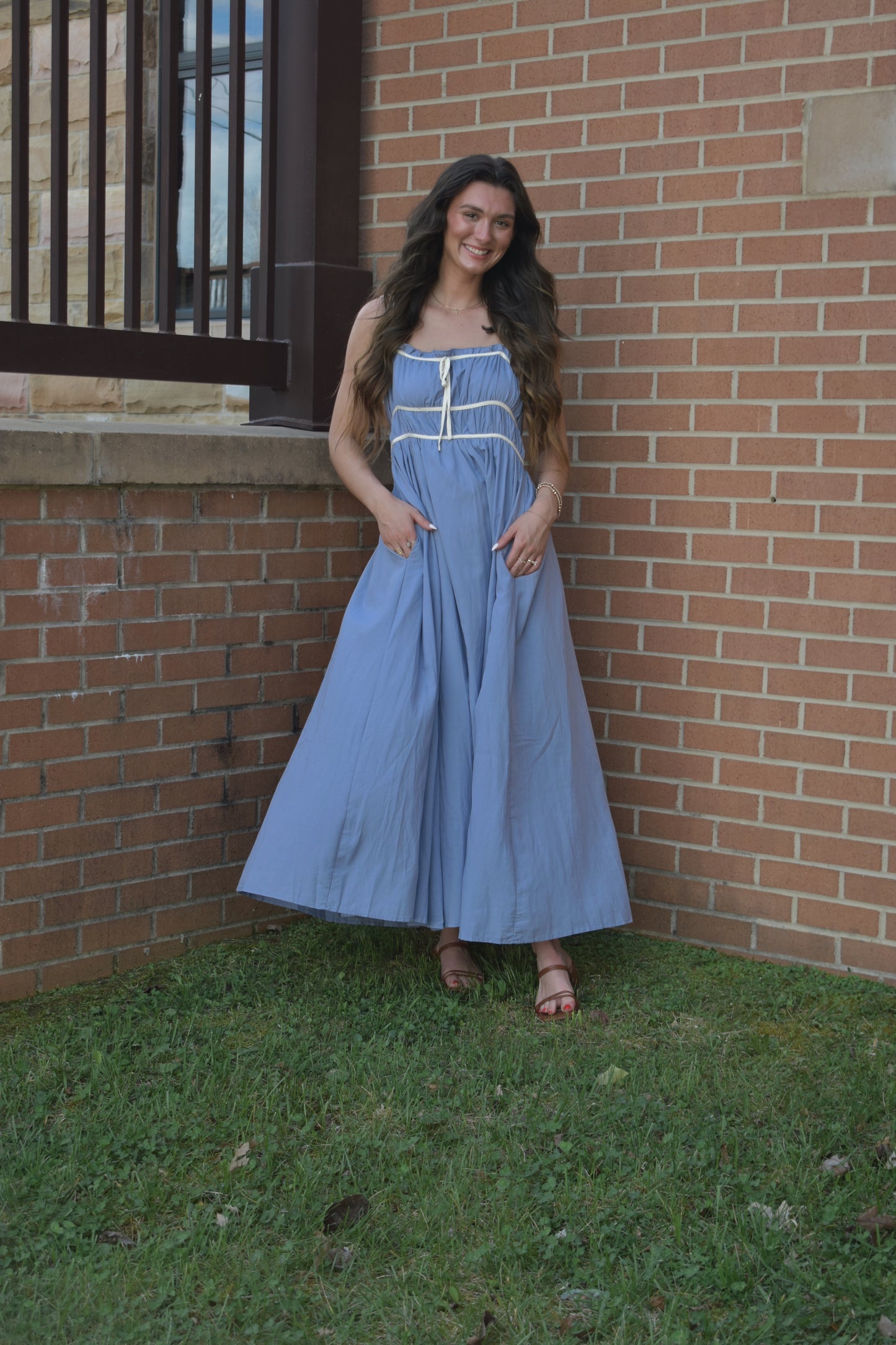Contrast Trim Maxi Dress