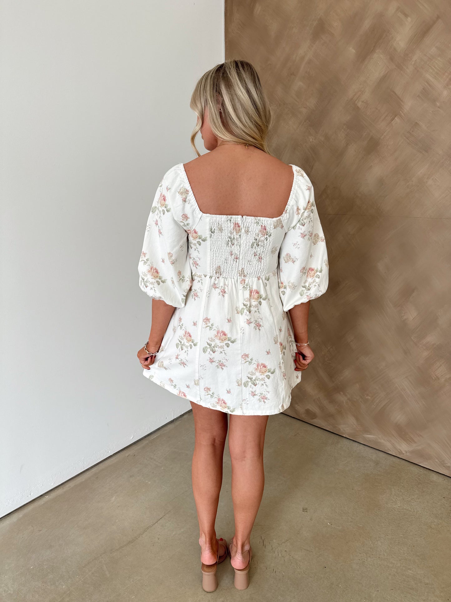 Ella Mini